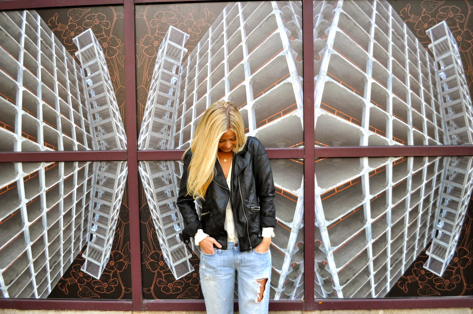 Boyfriend Jeans, Lace and Leather